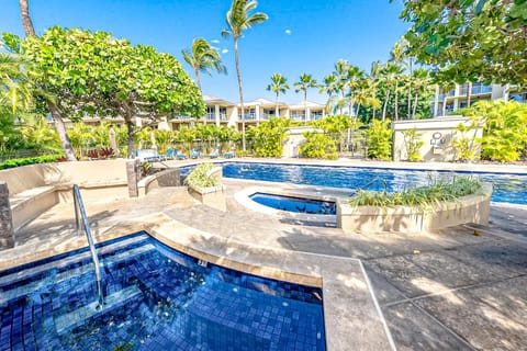 Tropical Elegance Golf Course Penthouse Condo in Puako