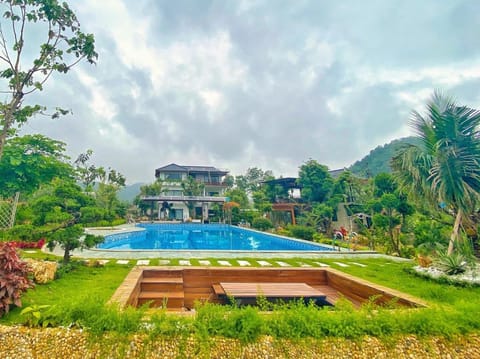 Day, Natural landscape, Garden, Mountain view, Pool view, Swimming pool