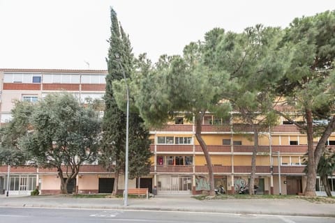Habitaciónes bonitas y cómodas Vacation rental in L'Hospitalet de Llobregat