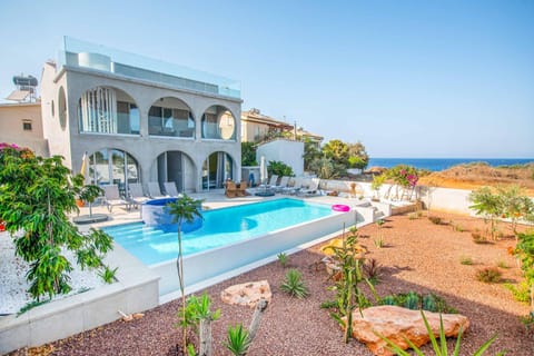 Art House by the Sea Villa in Protaras