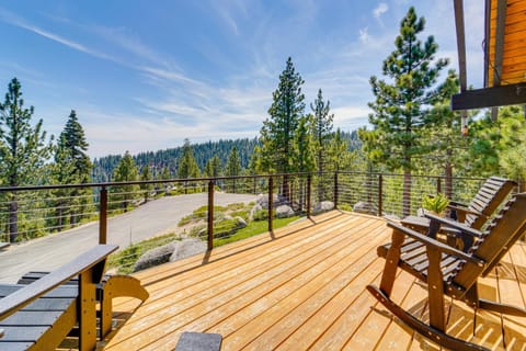 Secluded Mountain Cabin Sweeping Lake Tahoe Views House in Incline Village