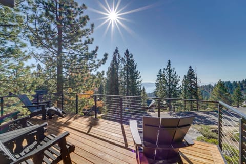 Secluded Mountain Cabin Sweeping Lake Tahoe Views House in Incline Village