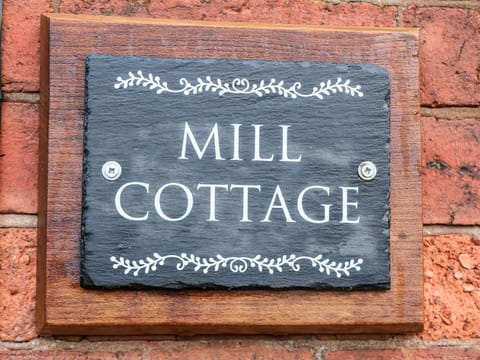 Mill Cottage House in Leek