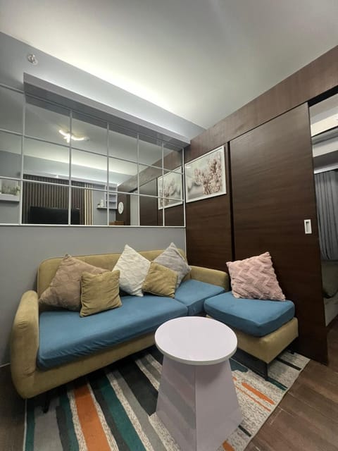 Apartment in Air Residences, Makati with wifi, Netflix, pool, mall and more Eigentumswohnung in Makati