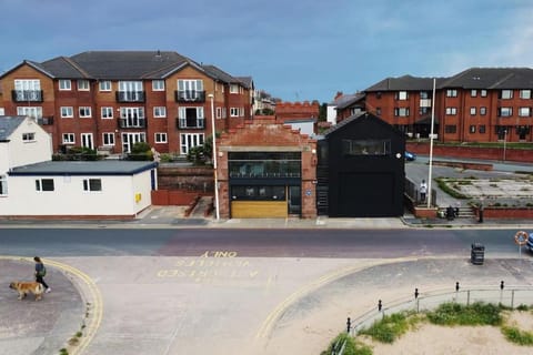 Property building, Street view, Location