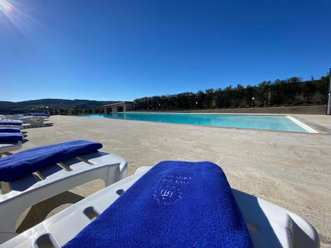 Balcony/Terrace, Pool view, Swimming pool, Swimming pool