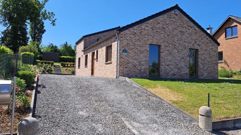 Property building, Facade/entrance, Garden view