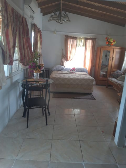 Tranquil guest House Bed and Breakfast in Western Tobago