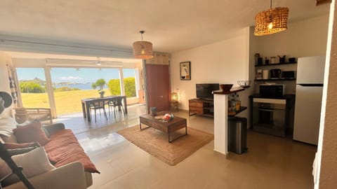 Le Baileys - Spacieux appartement en rez-de-jardin vue lagon Condo in Sint Maarten