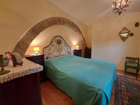 Enticing holiday home in Santa Fiora with balcony Casa in Santa Fiora