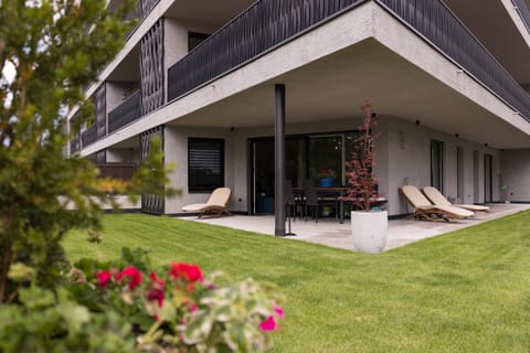 Garden, Garden view