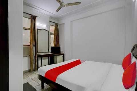 Flagship Hotel SKY Residency Near PVR Vikaspuri Delhi Hotel in Delhi