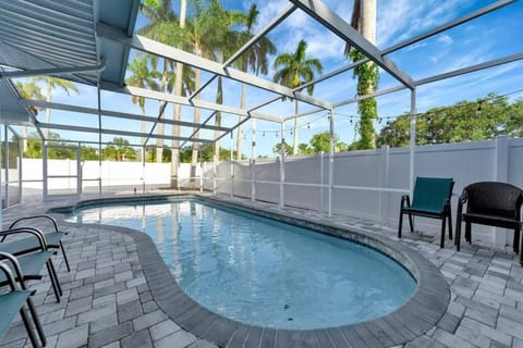 Patio, Pool view, Swimming pool, sunbed