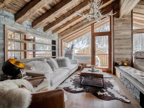 Chalet de luxe avec piscine, sauna, hammam, cinéma et salle de jeu - FR-1-694-3 Chalet in Val dIsere