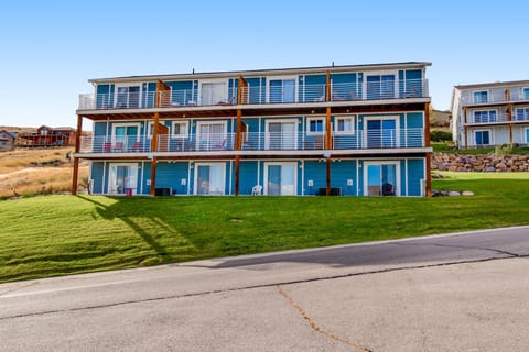 Puzzled at Bear Lake Apartment in Garden City