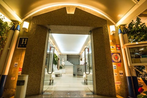 Facade/entrance, Lobby or reception