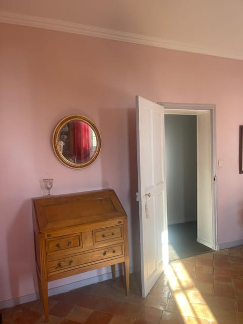 Suite le Quervalat dans magnifique bastide 18eme Bed and Breakfast in Aix-en-Provence