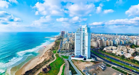 מגדל C1 Apartment hotel in Netanya
