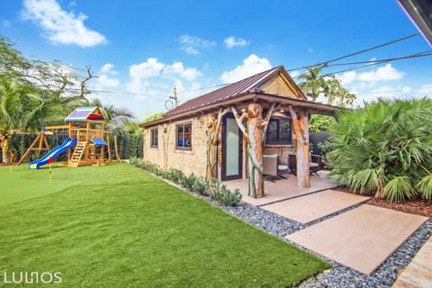 Property building, Day, Children play ground, Children play ground, Garden, Evening entertainment, Garden view