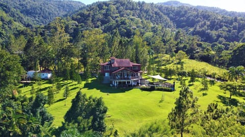 Villa Bartolo By Hospedify - Lujo y mejor vista de Jarabacoa Piscina Billar Rio Condo in Jarabacoa