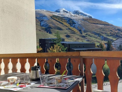 Studio moderne au centre station avec balcon, idéal couple, proche commerces et pistes - FR-1-516-194 Apartment in Les Deux Alpes