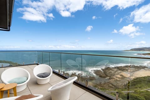 Glassy Point - 360 degree views House in Wye River