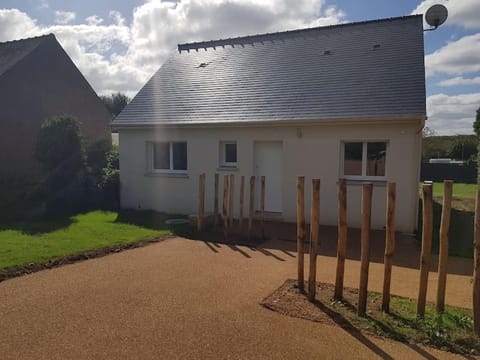 Maison au calme et proximité plage. House in Saint-Quay-Portrieux