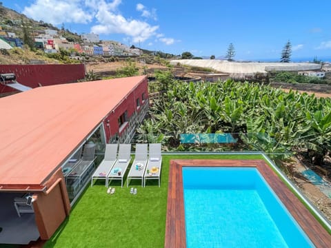 Solarium, View (from property/room), Swimming pool, sunbed