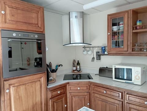 Kitchen or kitchenette, dishwasher, minibar, pet friendly, stove, toaster