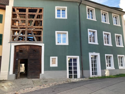 Property building, Facade/entrance