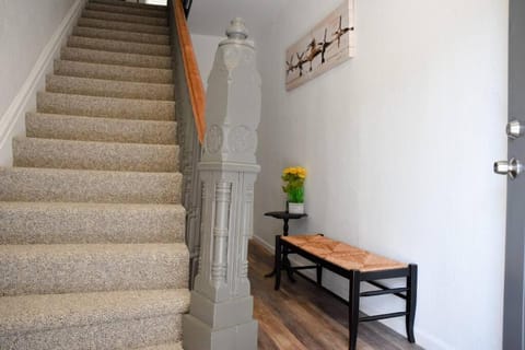 Stunning Big Home Near Downtown North Shore & More House in Crafton