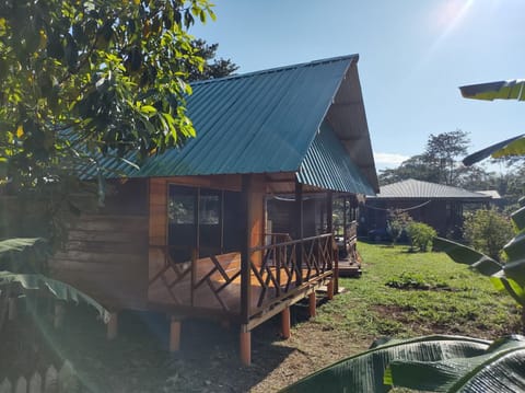 Quirquincho House Country House in Puerto Maldonado