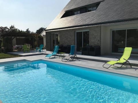 Maison 5 pièces 10-12 personnes avec piscine chauffée - TIFENN Villa in Brittany