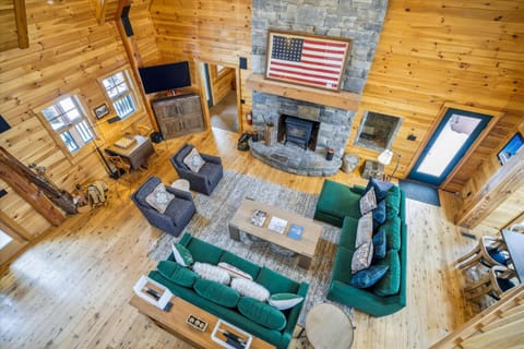 Spectacular opportunity to enjoy the finest property in Killington Summit Maison in Mendon