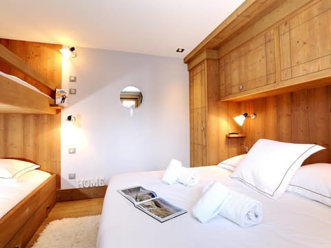 Chalet de luxe au cœur de Courchevel Le Praz avec sauna et accès direct aux 3 Vallées - FR-1-575-149 Chalet in Saint-Bon-Tarentaise