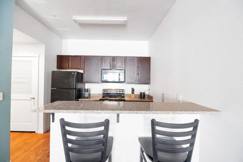 Relaxing 3BR Apartment With Pool & Wifi Apartment in Greeley