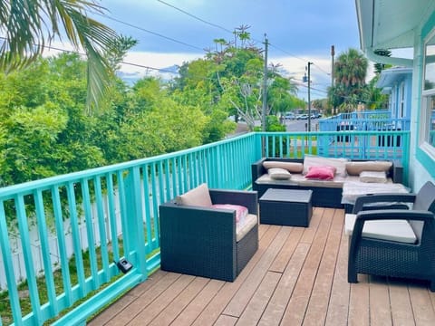 Sandy Beach Sunset East Apartment in Indian Rocks Beach