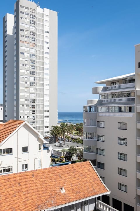 The Flamingo Private Apartments by Perch Stays Condominio in Sea Point