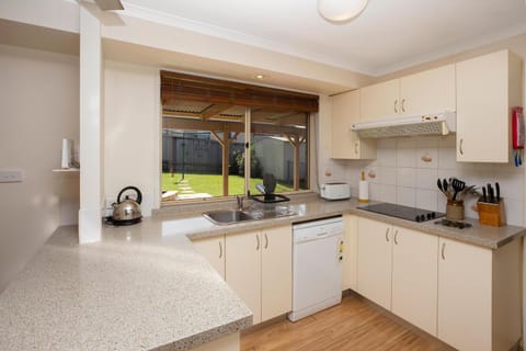 Kelvin Grove 1 House in Port Macquarie