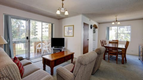 Dolphin Court 13 Condo in Forster