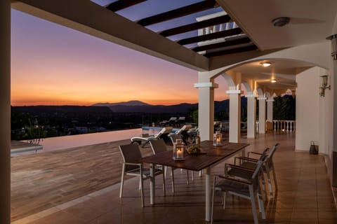 Patio, Natural landscape, View (from property/room), Dining area, Mountain view, Sunset