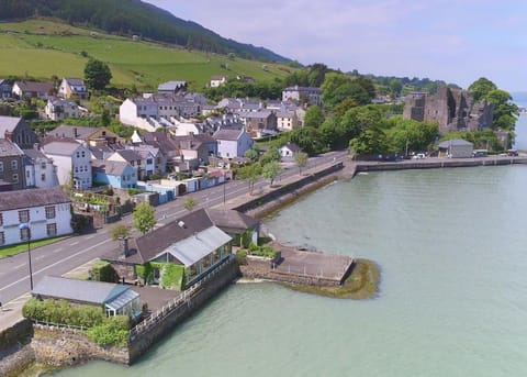 Wood Quay - A truly unique, seafront experience! House in Carlingford