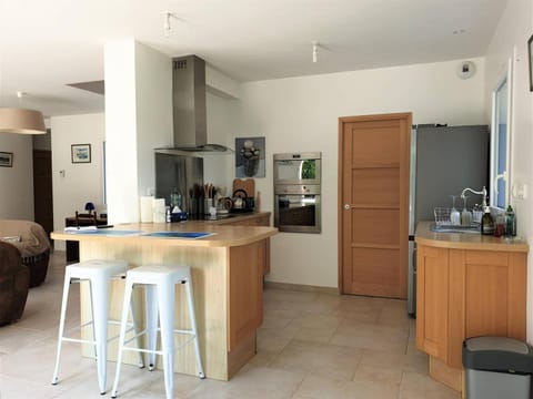 Villa avec WIFI, jardin, à 700m de la plage à TREGASTEL - Ref 405 Villa in Trégastel