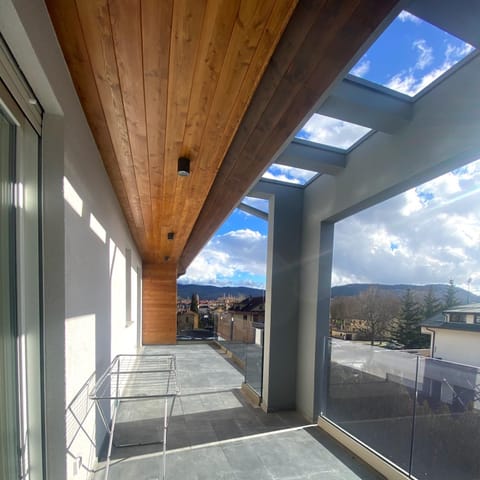 View (from property/room), Balcony/Terrace, Mountain view