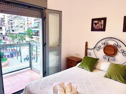 Bed, View (from property/room), Balcony/Terrace, Photo of the whole room, Bedroom