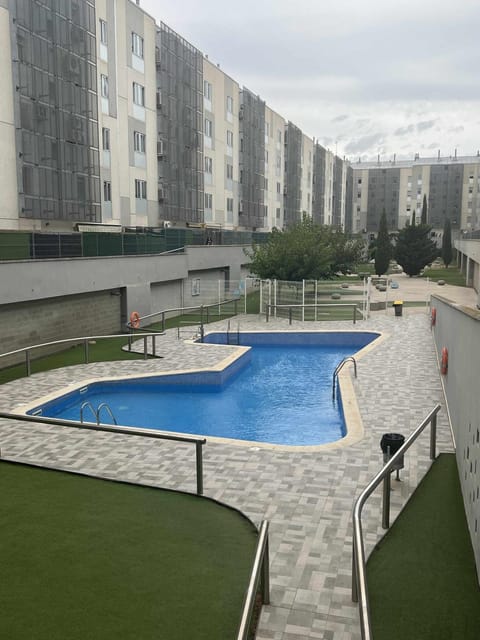 MuroHouse Apartamento con piscina Fibra1Gb Wifi Garaje Apartamento in Zaragoza