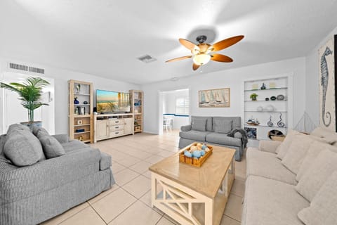 Skipper's Landing - 4 Bedroom with Heated Pool Maison in Cocoa Beach