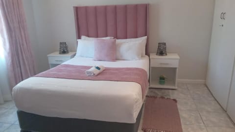 Bunitrix Guesthouse Bed and Breakfast in Port Elizabeth