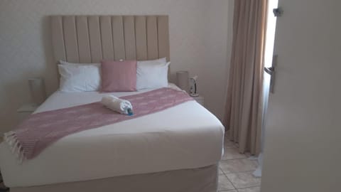 Bunitrix Guesthouse Bed and Breakfast in Port Elizabeth