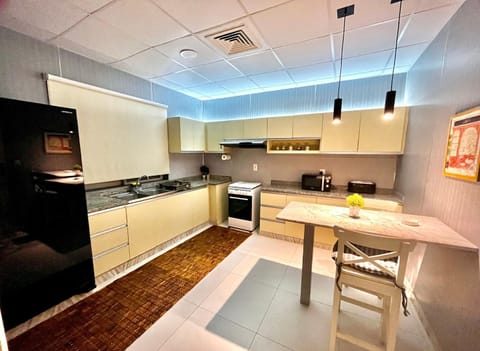 Kitchen or kitchenette, minibar, pet friendly, stove, toaster